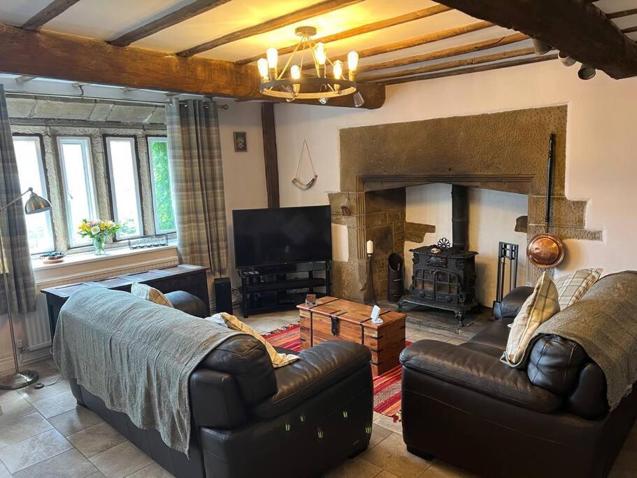 17Th Century Cottage With Hidden Garden Steeton Esterno foto