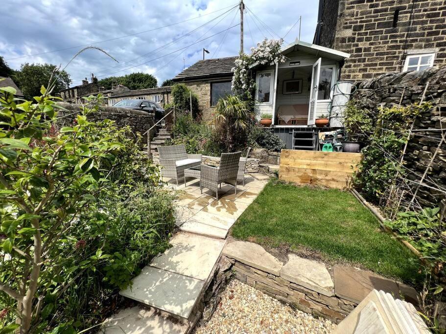 17Th Century Cottage With Hidden Garden Steeton Esterno foto